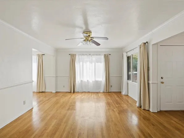 2305 Cantalier St, Sacramento, CA 95815