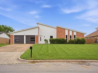 7321 Fredricksburg Dr, Forest Hill, TX 76140