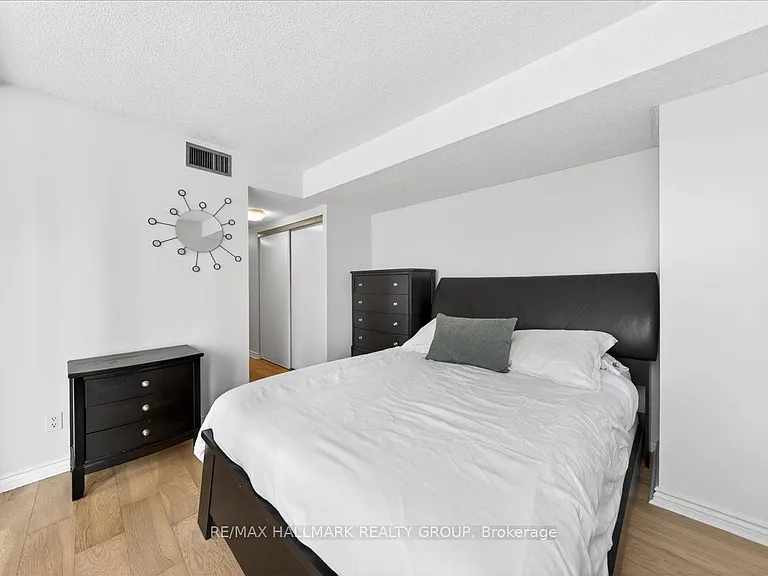 55 Centre Ave #1506 — Photo 22