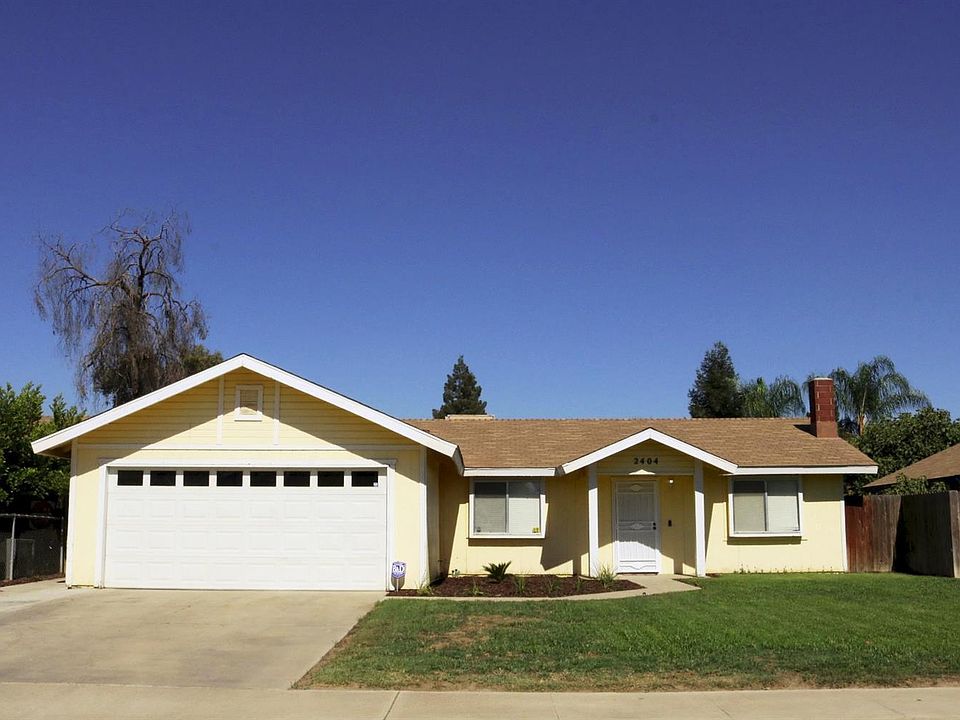 1st image of 2404 N Oak Park Court