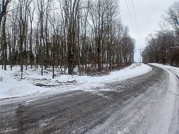 3rd image of 35224 Hull Rd