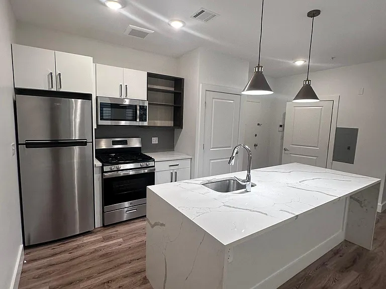 172 Avenue F #404 — Photo 2