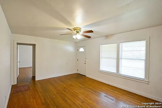 303 E Faust St — Photo 9