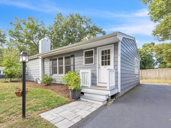 11 Booth St, Attleboro, MA 02703
