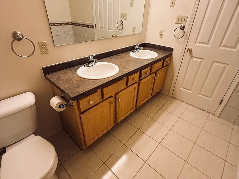 1688 Pinewind Dr — Photo 39