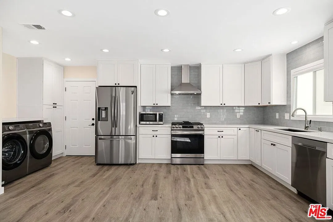 3 bed, 2.0 bath, 1325 sqft, $6,500 — Photo 4