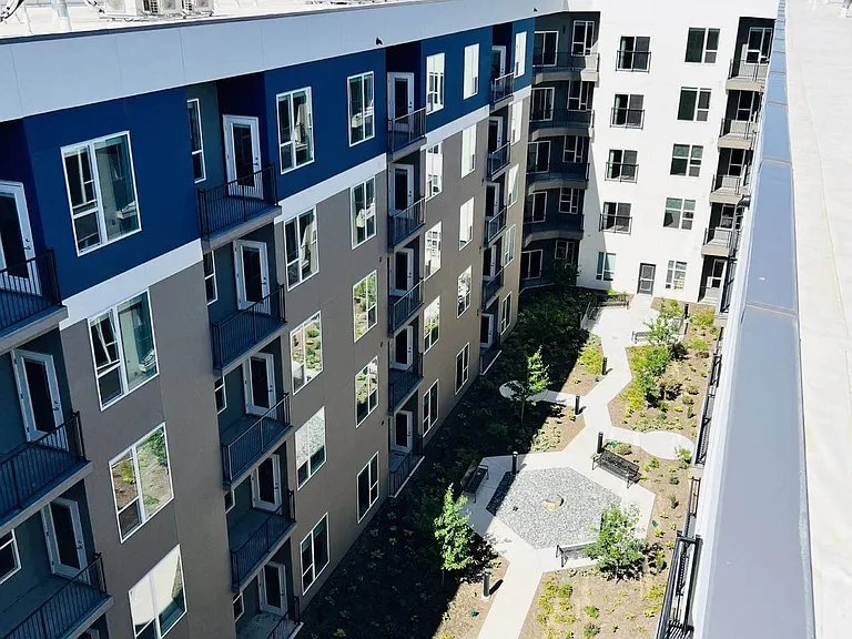 SevenO2 Main Apartments — Photo 23