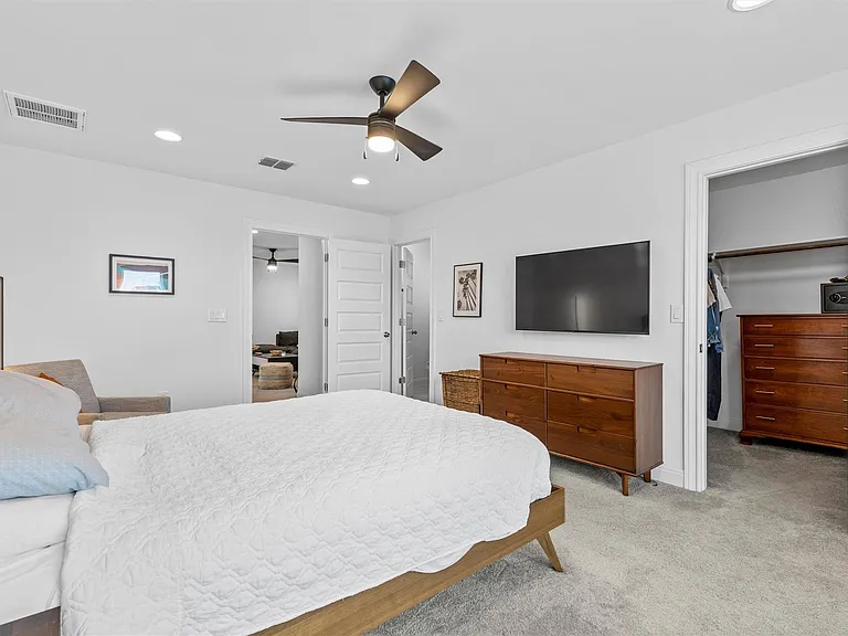 6201 Pine Leaf Trl — Photo 19