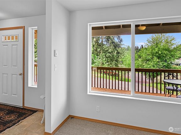 4th image of 23836 Newell Lane NE