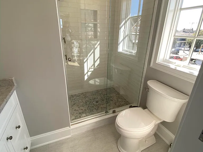 412 Lake Ave — Photo 10