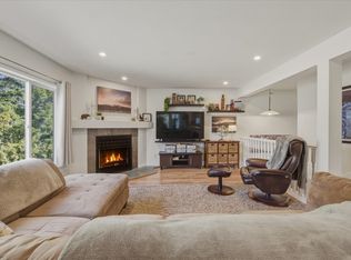 7467 Prospect St #2, Pemberton, BC V0N 2L1