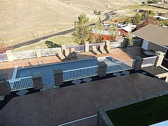 4th image of 3401 Quailwood Ct