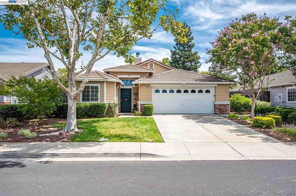 1693 Sutter St photo 1