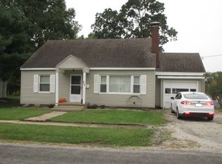 604 E Morgan St, Newton, IL 62448