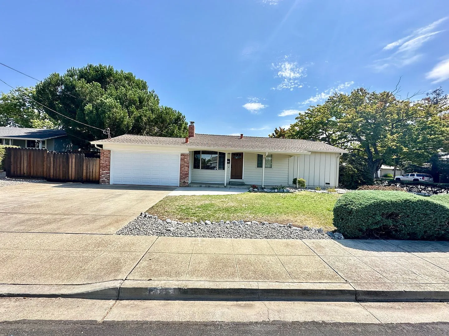 1222 Wagoner Dr photo 1