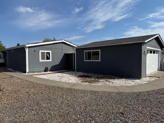 1310 Brentcrest Dr, Medford, OR 97501