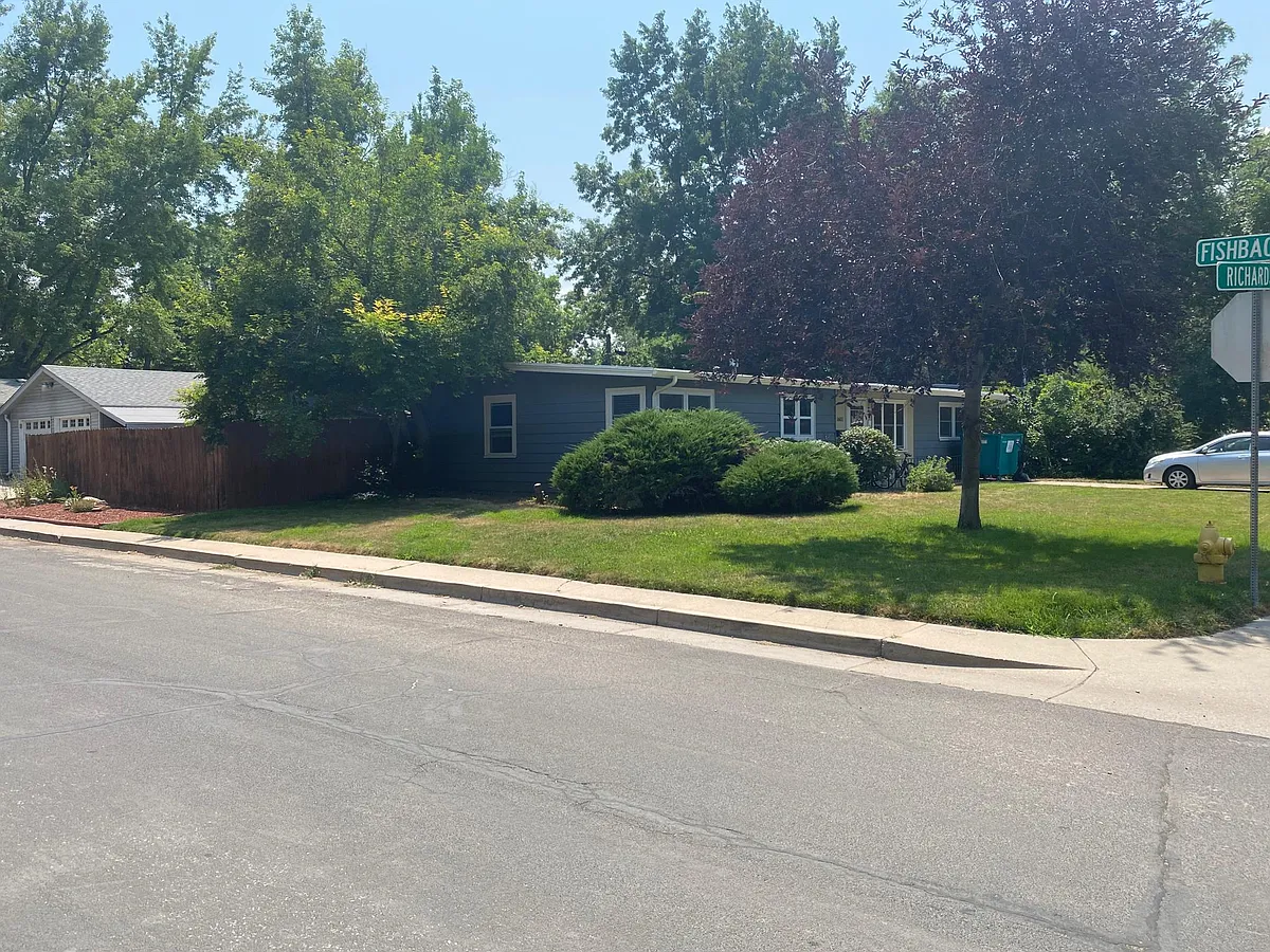 Building Photo - 1601 Richards Pl