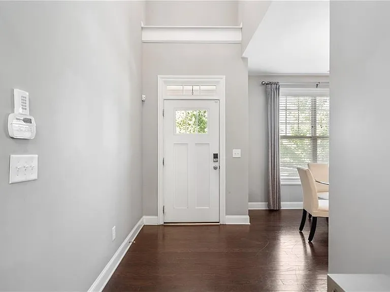 1739 Hollingsworth Blvd NW — Photo 5