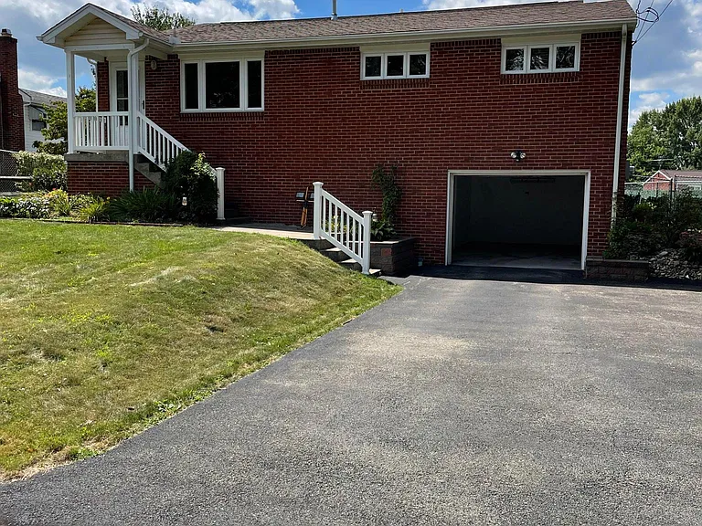 520 New Haven Dr — Photo 1