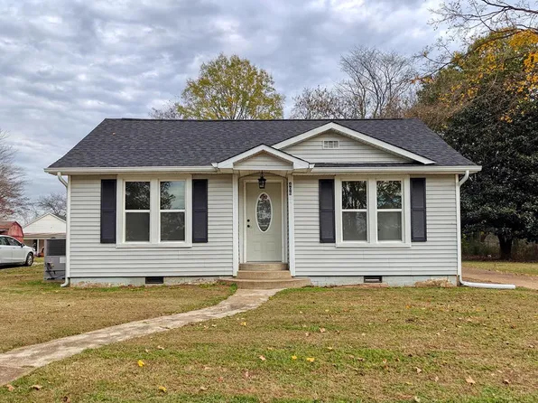406 N Cedar St, Gleason, TN 38229