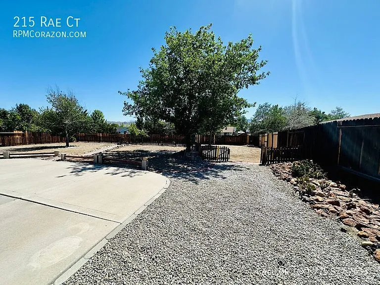 215 Rae Ct — Photo 28