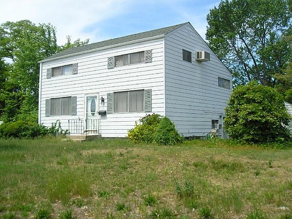 3rd image of 279 Eastwood Blvd