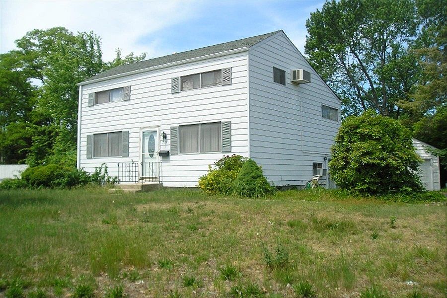 279 Eastwood Blvd, Centereach, NY 11720 Zillow