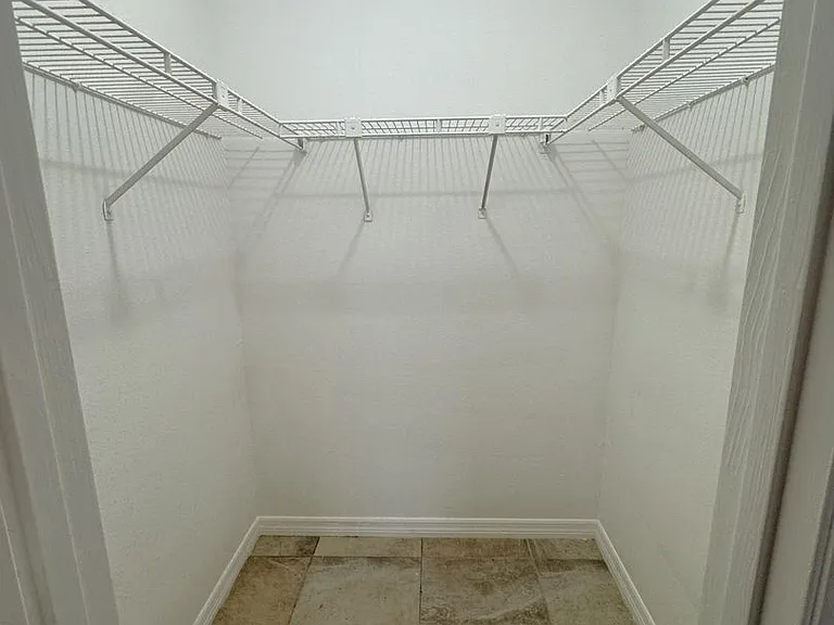 11255 Pendleton Ave A/B — Photo 10