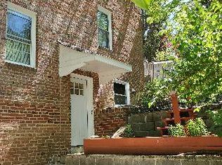 2435 S Oxford St, Arlington, VA 22206
