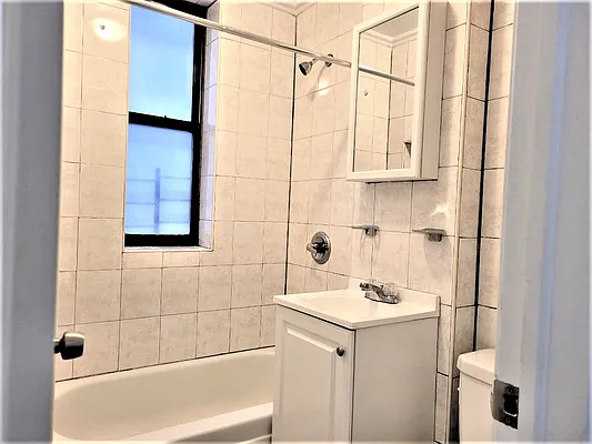 Rented by New York Residence | media 17