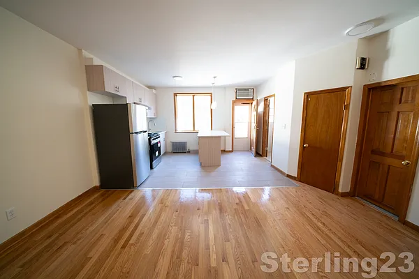 Rented by Sterling Realty Solution Inc | media 8