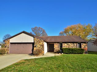824 Pinehurst Dr, Fort Wayne, IN 46815