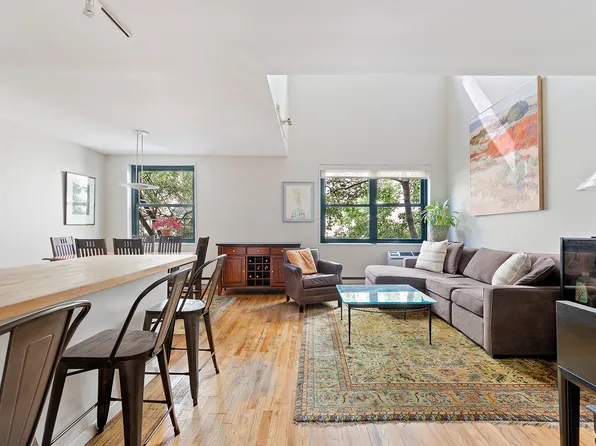 153 Perry Street image 1 of 9