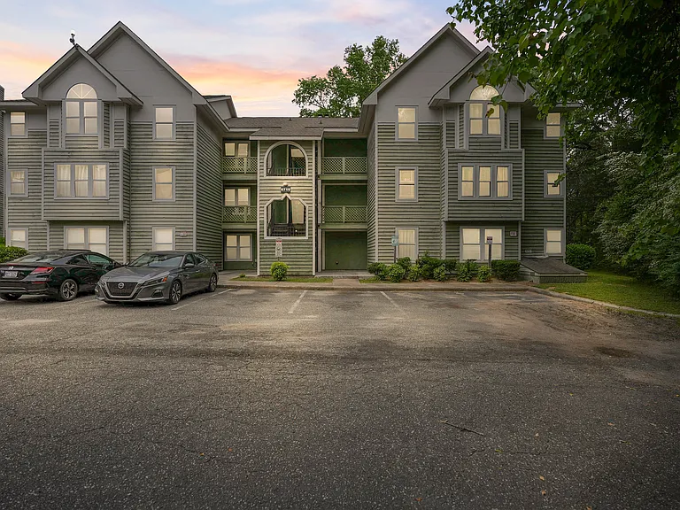 6716 Willowbrook Dr #7 — Photo 1
