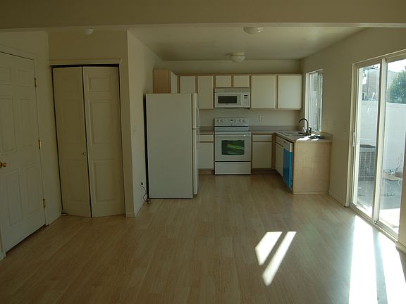 5th image of 18673 E 41st Ave