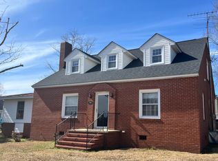 106 S 3rd St, Calypso, NC 28325