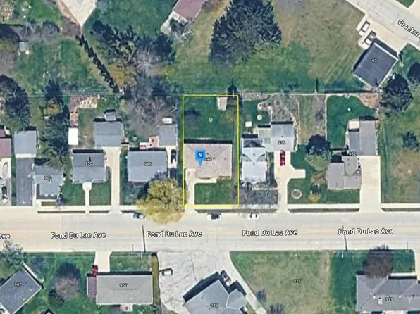 944 Fond Du Lac Ave, Sheboygan Falls, WI 53085