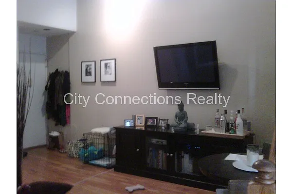 Rented by City Connections Realty | media 19