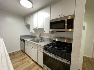 6736 Cleon Ave, North Hollywood, CA 91606