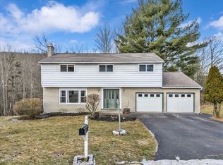 1204 Wildwood Ln, Vestal, NY 13850