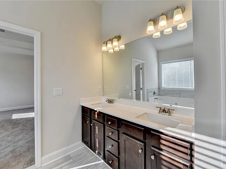 1622 Dover Creek Ln — Photo 44
