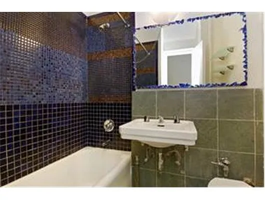 Rented by Douglas Elliman | media 15