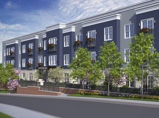 1 Revolution Way UNIT 303, Canton, MA 02021