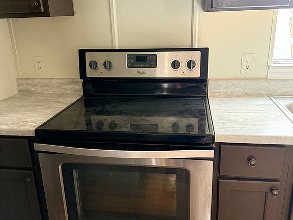 3rd image of 226 Boulder Ln