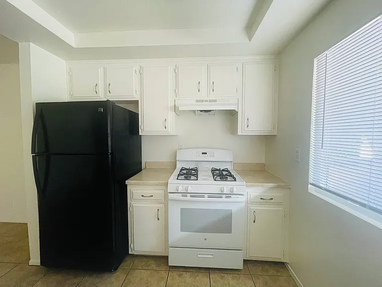 620 E Main St #A — Photo 4