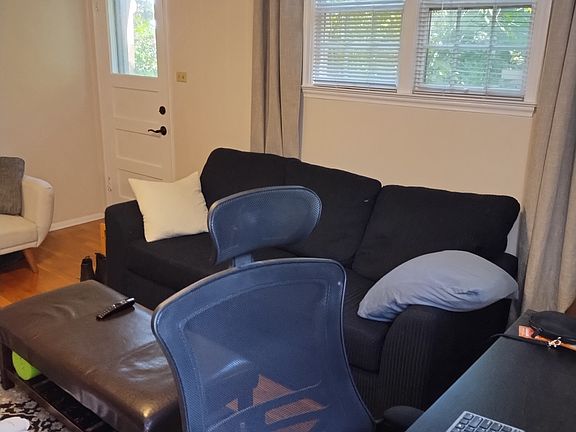 5th image of 473 1/2 C St