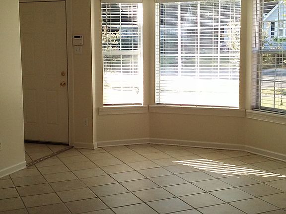 2nd image of 2070 Vollintine Ave