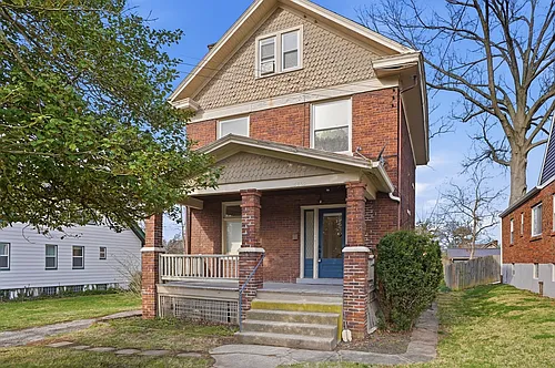 5805 Woodmont Ave Photo 1