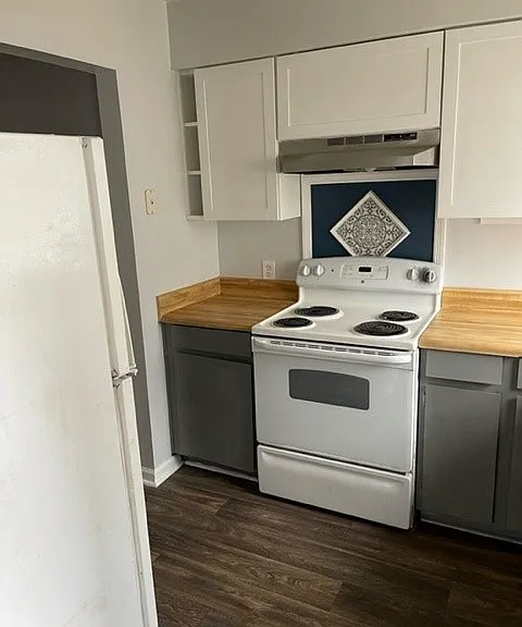 Fox Run Apartments — Photo 1