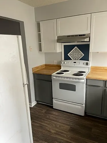 Fox Run Apartments Photo 1